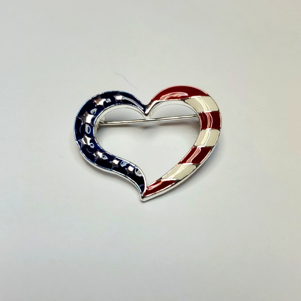 American pride heart pin by 2004 Avon